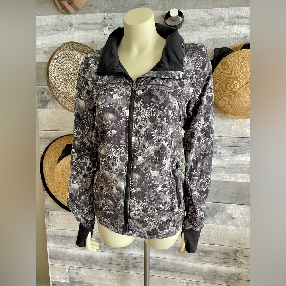 Lululemon Bring Back The Track Jacket Flowabunga Black Angel Wing W4D99S floral - Picture 3 of 15